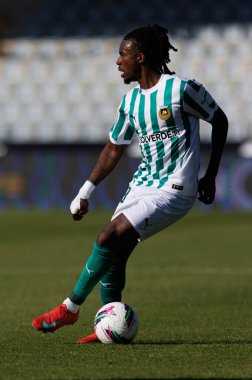 Omar Richards, Liga Portekiz maçı sırasında Estadio Belediyesi Rio Maior 'da Casa Pia ve Rio Ave FC takımları arasında görüldü (Maciej Rogowski)