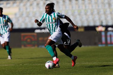 Omar Richards, Liga Portekiz maçı sırasında Estadio Belediyesi Rio Maior 'da Casa Pia ve Rio Ave FC takımları arasında görüldü (Maciej Rogowski)