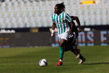 Omar Richards, Liga Portekiz maçı sırasında Estadio Belediyesi Rio Maior 'da Casa Pia ve Rio Ave FC takımları arasında görüldü (Maciej Rogowski)