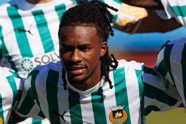 Omar Richards, Liga Portekiz maçı sırasında Estadio Belediyesi Rio Maior 'da Casa Pia ve Rio Ave FC takımları arasında görüldü (Maciej Rogowski)