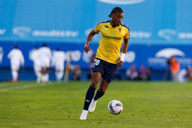 Wagner Pina, Liga Portekiz maçı sırasında Estoril Praia ve FC Porto takımları arasında Estadio Antonio Coimbra da Mota 'da görüldü (Maciej Rogowski)