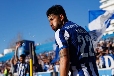 Alan Varela Liga Portekiz maçı sırasında Estoril Praia ve FC Porto takımları arasında Estadio Antonio Coimbra da Mota 'da görüldü (Maciej Rogowski)