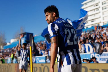 Alan Varela Liga Portekiz maçı sırasında Estoril Praia ve FC Porto takımları arasında Estadio Antonio Coimbra da Mota 'da görüldü (Maciej Rogowski)