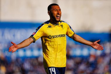 Yanis Begraoui, Liga Portekiz maçında GD Estoril Praia ve FC Porto takımları arasında Estadio Antonio Coimbra da Mota (Maciej Rogowski)