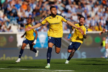 Yanis Begraoui, Liga Portekiz maçında GD Estoril Praia ve FC Porto takımları arasında Estadio Antonio Coimbra da Mota (Maciej Rogowski)