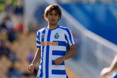 Rodrigo Mora, Liga Portekiz maçı sırasında Estoril Praia ve FC Porto takımları arasında Estadio Antonio Coimbra da Mota 'da görüldü (Maciej Rogowski)