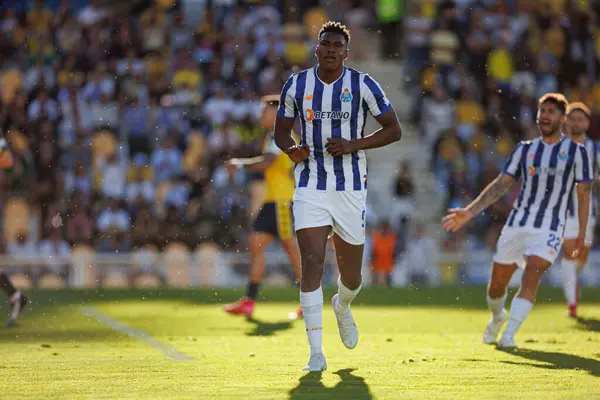 Samuel Aghehowa, Liga Portekiz maçı sırasında Estoril Praia ve FC Porto takımları arasında Estadio Antonio Coimbra da Mota 'da (Maciej Rogowski)