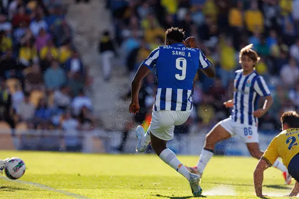 Samuel Aghehowa, Liga Portekiz maçı sırasında Estoril Praia ve FC Porto takımları arasında Estadio Antonio Coimbra da Mota 'da (Maciej Rogowski)