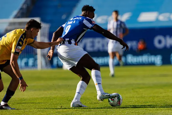 Alex Bacher ve Samuel Aghehowa Liga Portekiz maçı sırasında Estoril Praia ve FC Porto takımları arasında Estadio Antonio Coimbra da Mota (Maciej Rogowski)