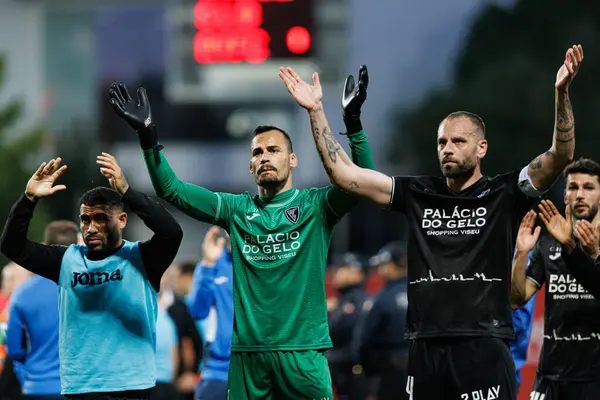 Bruno Bolas Brigido ve Andre Almeida Liga Portekiz 2 maçında SL Benfica B ve Academico de Viseu FC takımları arasında görüldü.