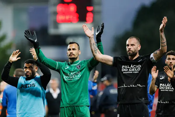 Bruno Bolas Brigido ve Andre Almeida Liga Portekiz 2 maçında SL Benfica B ve Academico de Viseu FC takımları arasında görüldü.