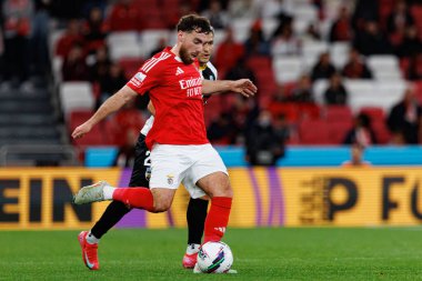 SL Benfica ve SC Farense (Maciej Rogowski) takımları arasında Liga Portekiz maçında Orkun Kokcu görüldü)