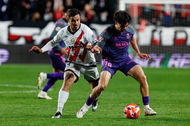 Oscar Trejo ve Alvaro Aguado, LaLiga EA SPORTS maçı sırasında Rayo Vallecano ve RCD Espanyol de Barcelona (Maciej Rogowski)