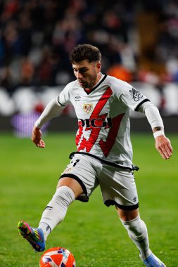 Adrian Embarba, Rayo Vallecano ve RCD Espanyol de Barcelona (Maciej Rogowski) takımları arasında oynanan LaLiga EA SPORTS maçı sırasında görüldü.)