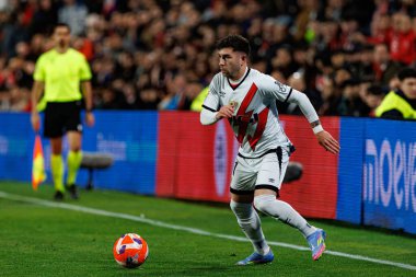 Adrian Embarba, Rayo Vallecano ve RCD Espanyol de Barcelona (Maciej Rogowski) takımları arasında oynanan LaLiga EA SPORTS maçı sırasında görüldü.)