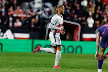 Raul de Tomas, Rayo Vallecano ve RCD Espanyol de Barcelona (Maciej Rogowski) takımları arasında LaLiga EA SPORTS maçı sırasında görüldü.)