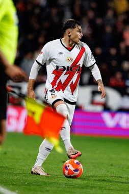 Andrei Ratiu, Rayo Vallecano ve RCD Espanyol de Barcelona (Maciej Rogowski) takımları arasında LaLiga EA SPORTS maçı sırasında görüldü.)