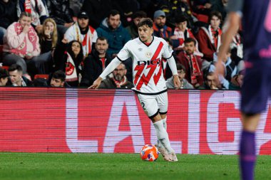 Andrei Ratiu, Rayo Vallecano ve RCD Espanyol de Barcelona (Maciej Rogowski) takımları arasında LaLiga EA SPORTS maçı sırasında görüldü.)