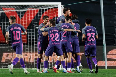 Espanyol 'un oyuncuları LaLiga EA SPORTS maçı sırasında Leandro Cabrera' dan gol üstüne gol atarken Rayo Vallecano ve RCD Espanyol de Barcelona (Maciej Rogowski)