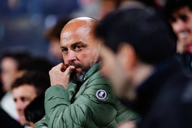 Manolo Gonzalez, Rayo Vallecano ve RCD Espanyol de Barcelona (Maciej Rogowski) takımları arasında LaLiga EA SPORTS maçı sırasında görüldü.)