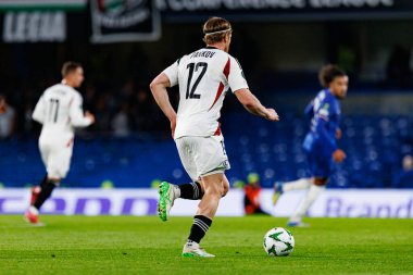 Radovan Pankov, UEFA Konferans Ligi 'nde Chelsea FC ile Legia Warszawa (Maciej Rogowski) arasındaki çeyrek final maçında görüldü.)
