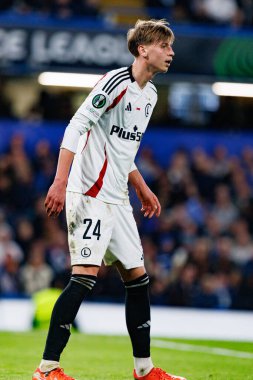 Jan Ziolkowski, UEFA Konferans Ligi 'nde Chelsea FC ile Legia Warszawa (Maciej Rogowski) arasındaki çeyrek final maçında görüldü.)