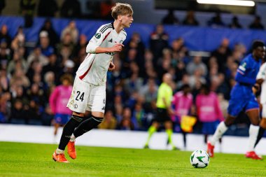 Jan Ziolkowski, UEFA Konferans Ligi 'nde Chelsea FC ile Legia Warszawa (Maciej Rogowski) arasındaki çeyrek final maçında görüldü.)