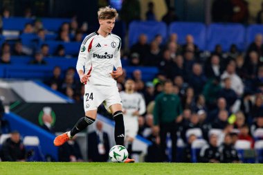 Jan Ziolkowski, UEFA Konferans Ligi 'nde Chelsea FC ile Legia Warszawa (Maciej Rogowski) arasındaki çeyrek final maçında görüldü.)
