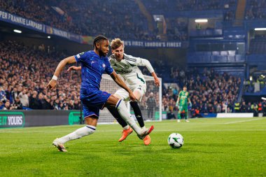 Christopher Nkunku ve Jan Ziolkowski UEFA Konferans Ligi 'nde Chelsea FC ile Legia Warszawa (Maciej Rogowski)