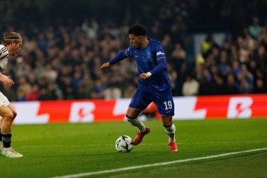 Jadon Sancho, UEFA Konferans Ligi 'nde Chelsea FC ile Legia Warszawa (Maciej Rogowski) arasındaki çeyrek final maçında görüldü.)
