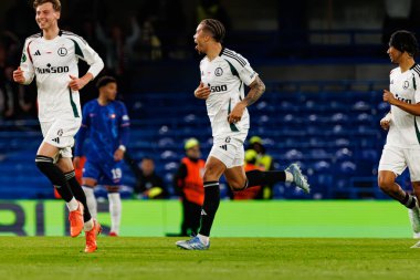 Steven Kapuadi, Chelsea FC ve Legia Warszawa (Maciej Rogowski) arasında oynanan UEFA Konferans Ligi çeyrek final maçında gol üstüne gol atarken görüldü.)