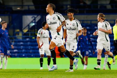 Steven Kapuadi, Chelsea FC ve Legia Warszawa (Maciej Rogowski) arasında oynanan UEFA Konferans Ligi çeyrek final maçında gol üstüne gol atarken görüldü.)