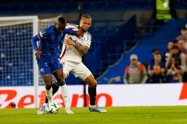 Nicolas Jackson ve Steven Kapuadi UEFA Konferans Ligi 'nde Chelsea FC ile Legia Warszawa (Maciej Rogowski)