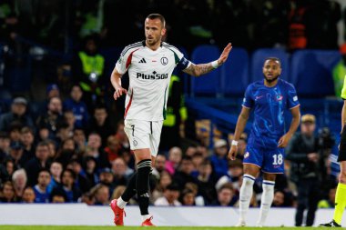 Tomas Pekhart, UEFA Konferans Ligi 'nde Chelsea FC ile Legia Warszawa (Maciej Rogowski) arasındaki çeyrek final maçında görüldü.)