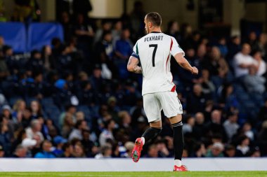 Tomas Pekhart, UEFA Konferans Ligi 'nde Chelsea FC ile Legia Warszawa (Maciej Rogowski) arasındaki çeyrek final maçında görüldü.)