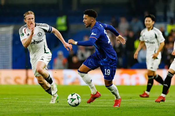 Radovan Pankov ve Jadon Sancho UEFA Konferans Ligi 'nde Chelsea FC ile Legia Warszawa (Maciej Rogowski)