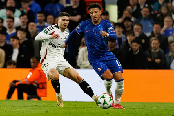 Ruben Vinagre ve Jadon Sancho, UEFA Konferans Ligi 'nde Chelsea FC ile Legia Warszawa (Maciej Rogowski)