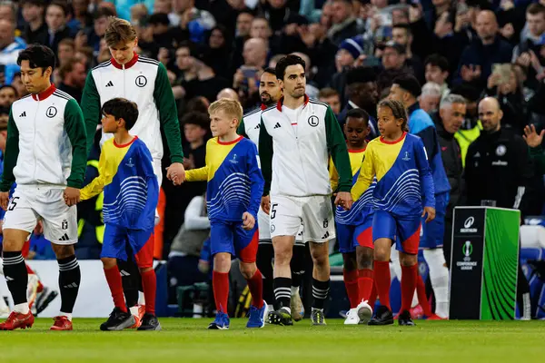 Claude Goncalf, UEFA Konferans Ligi 'nde Chelsea FC ile Legia Warszawa (Maciej Rogowski) arasındaki çeyrek final maçında görüldü.)