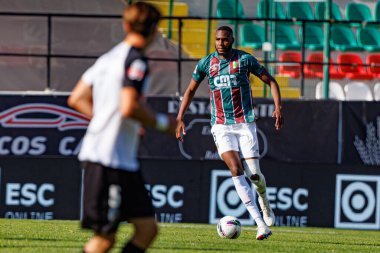 Liga Portekiz maçında Estrela Amadora ve SC Farense takımları arasında Estadio Jose Gomes 'de (Maciej Rogowski)