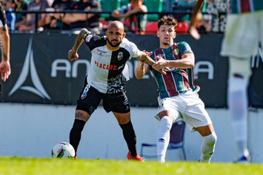 Angelo Neto ve Diogo Travassos Liga Portekiz maçı sırasında Estrela Amadora ve SC Farense takımları arasında Estadio Jose Gomes 'de (Maciej Rogowski)