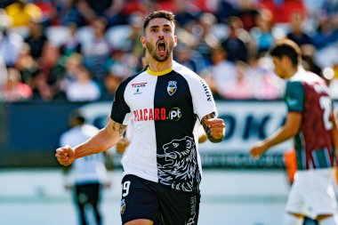 Rui Costa, Liga Portekiz maçında Estrela Amadora ve SC Farense takımları arasında attığı golün ardından Estadio Jose Gomes 'de (Maciej Rogowski)