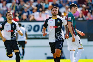 Rui Costa, Liga Portekiz maçında Estrela Amadora ve SC Farense takımları arasında attığı golün ardından Estadio Jose Gomes 'de (Maciej Rogowski)