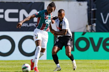 Chico Banza ve David Pastor, Liga Portekiz maçı sırasında Estrela Amadora ve SC Farense takımları arasında Estadio Jose Gomes 'de (Maciej Rogowski)