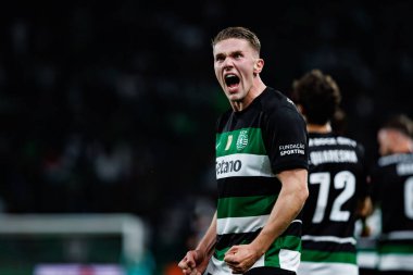 Viktor Gyokeres, Estadio Jose Alvalade 'deki (Maciej Rogowski) Sporting CP ve SC Braga takımları arasında oynanan Liga Portekiz maçında gol attıktan sonra kutlama yaparken görüldü.)