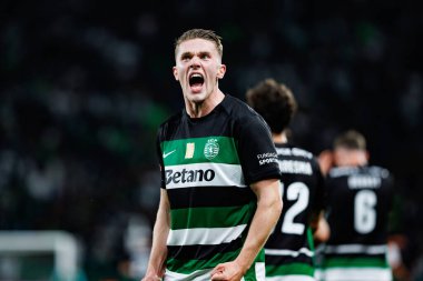 Viktor Gyokeres, Estadio Jose Alvalade 'deki (Maciej Rogowski) Sporting CP ve SC Braga takımları arasında oynanan Liga Portekiz maçında gol attıktan sonra kutlama yaparken görüldü.)