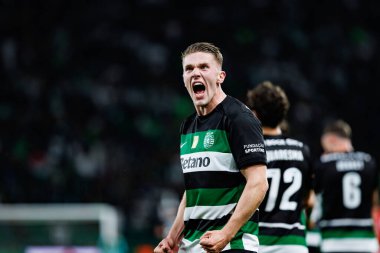 Viktor Gyokeres, Estadio Jose Alvalade 'deki (Maciej Rogowski) Sporting CP ve SC Braga takımları arasında oynanan Liga Portekiz maçında gol attıktan sonra kutlama yaparken görüldü.)
