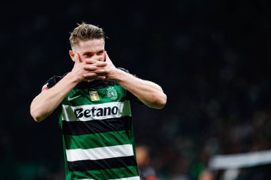 Viktor Gyokeres, Estadio Jose Alvalade 'deki (Maciej Rogowski) Sporting CP ve SC Braga takımları arasında oynanan Liga Portekiz maçında gol attıktan sonra kutlama yaparken görüldü.)