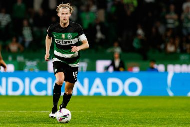 Morten Hjulmand, Liga Portekiz maçı sırasında Estadio Jose Alvalade 'de (Maciej Rogowski) Sporting CP ve SC Braga takımları arasında görüldü.)