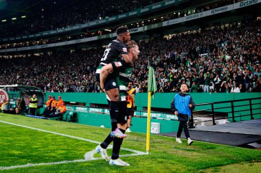 Geny Catamo ve Viktor Gyokeres, Estadio Jose Alvalade 'deki (Maciej Rogowski) Sporting CP ve SC Braga takımları arasındaki Liga Portekiz maçında gol üstüne gol atarken görüldü.)