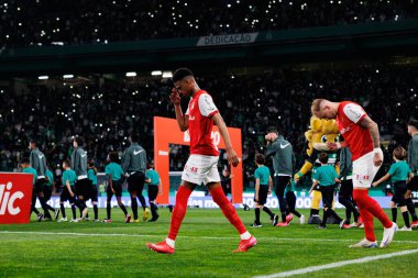 Liga Portekiz maçında Estadio Jose Alvalade 'de (Maciej Rogowski) Sporting CP ve SC Braga takımları arasında Robson Bambu ve Uros Raciç görüldü.)